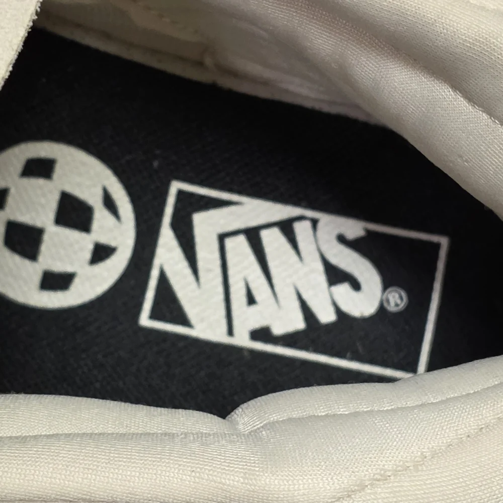 Vans MTE Crosspath Mid Cream Men’s 8.5  Women’s 10 New